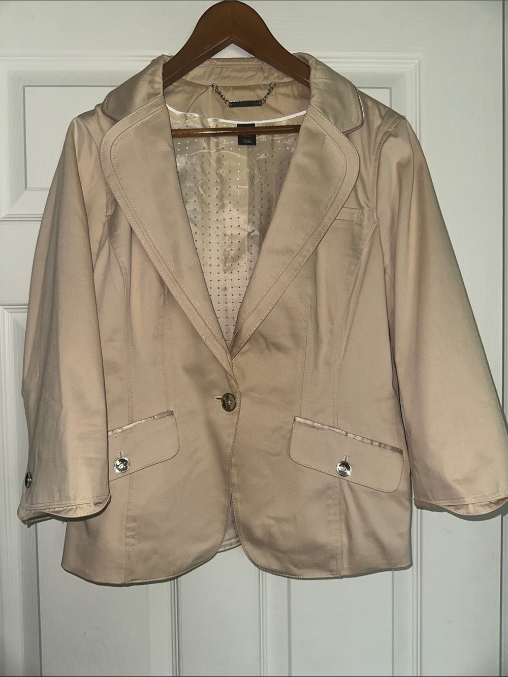 White House Black Market Cream Single-Button Blazer